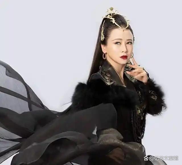 56岁翁虹25年后再扮猫妖！杭州宋城复刻经典童年阴影变冻龄女神(图5)