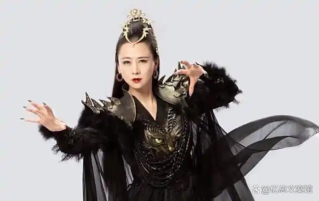 56岁翁虹25年后再扮猫妖！杭州宋城复刻经典童年阴影变冻龄女神(图4)