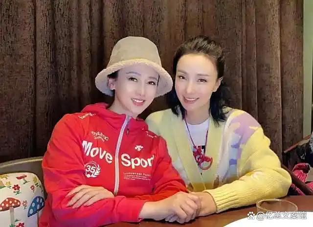 56岁翁虹25年后再扮猫妖！杭州宋城复刻经典童年阴影变冻龄女神(图3)