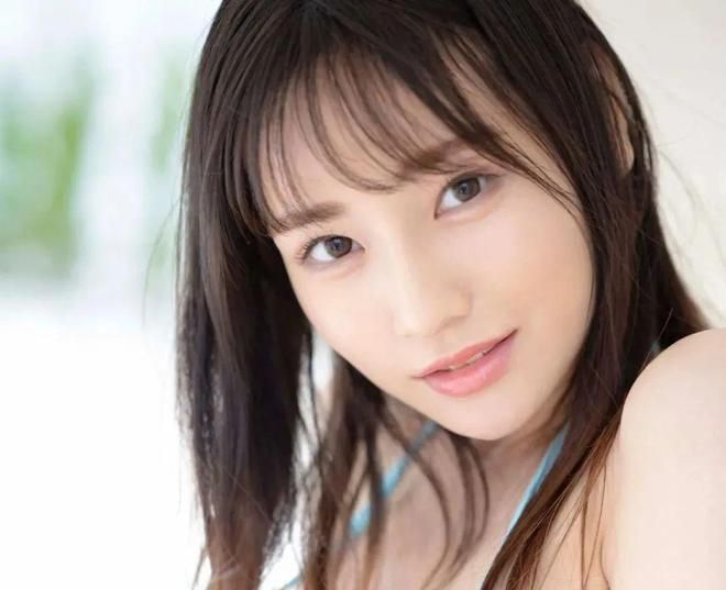 纯天然I杯、九州最强Body、身高170cm…山手梨爱咋就火爆不起来？(图4)