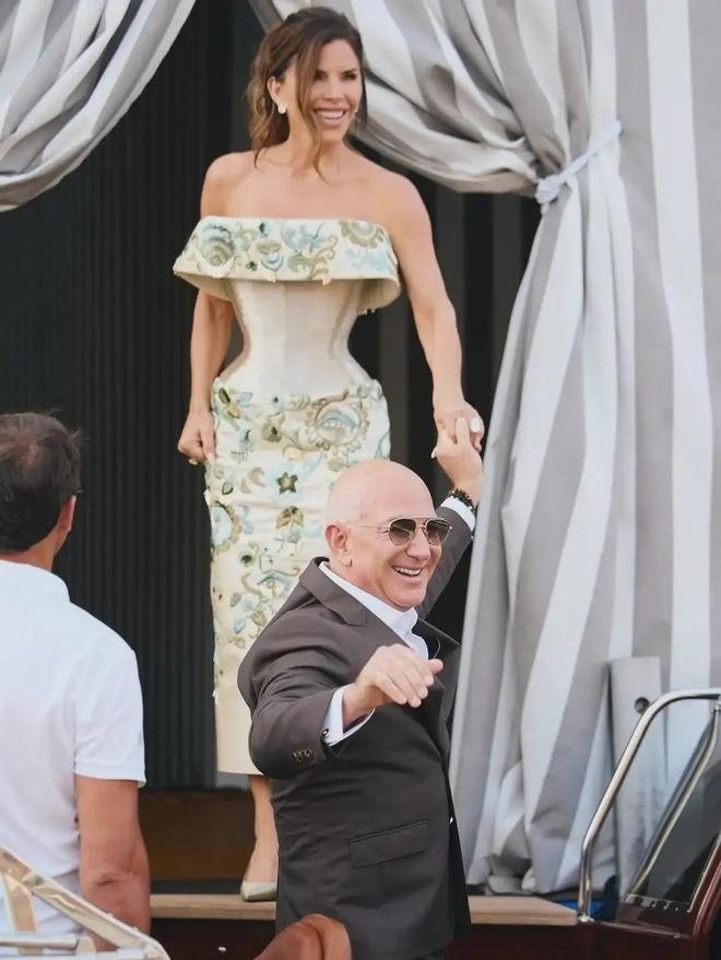 一夜“蒸发”510亿美元？当了十余年世界首富比尔·盖茨跌出彭博富豪榜前十(图3)