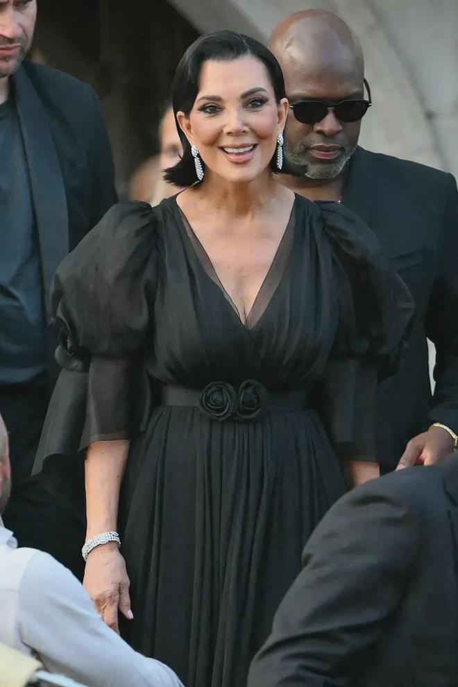 一夜“蒸发”510亿美元？当了十余年世界首富比尔·盖茨跌出彭博富豪榜前十(图13)