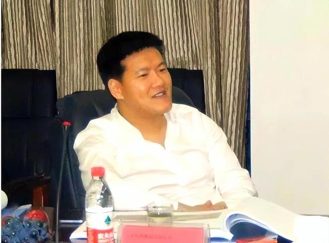 上海千亿集团暴雷！员工被逼“裸辞”老板被曝跑路有黑料曝光(图4)