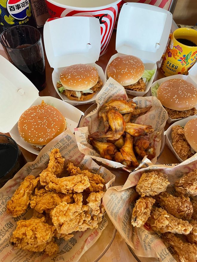 九游app：中国十大炸鸡品牌哪家好吃人气高？(图2)