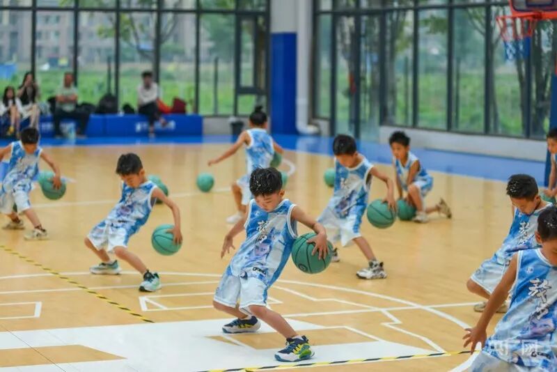 看丹观察丨跳马、种地、下厨！这家幼儿园的“全能课”被网友喊话求推广(图6)