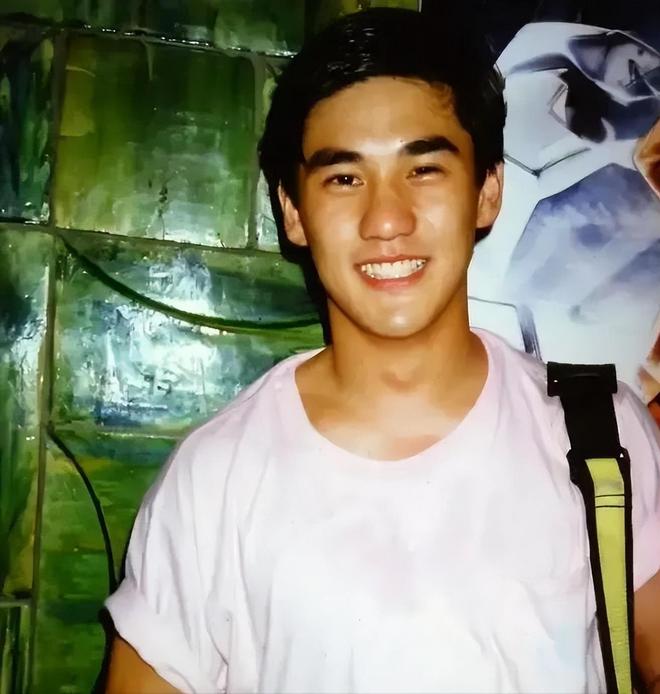 长得像180cm实际身高16854岁当爷爷的年龄当爹像换了一个人(图9)