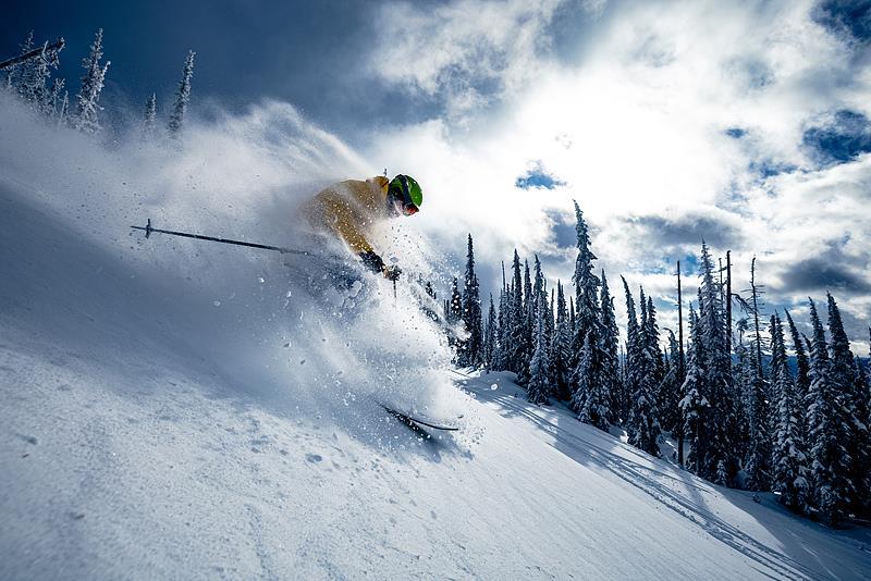 九游app：新雪季开启！新手也能放心冲的滑雪安全指南来了(图4)