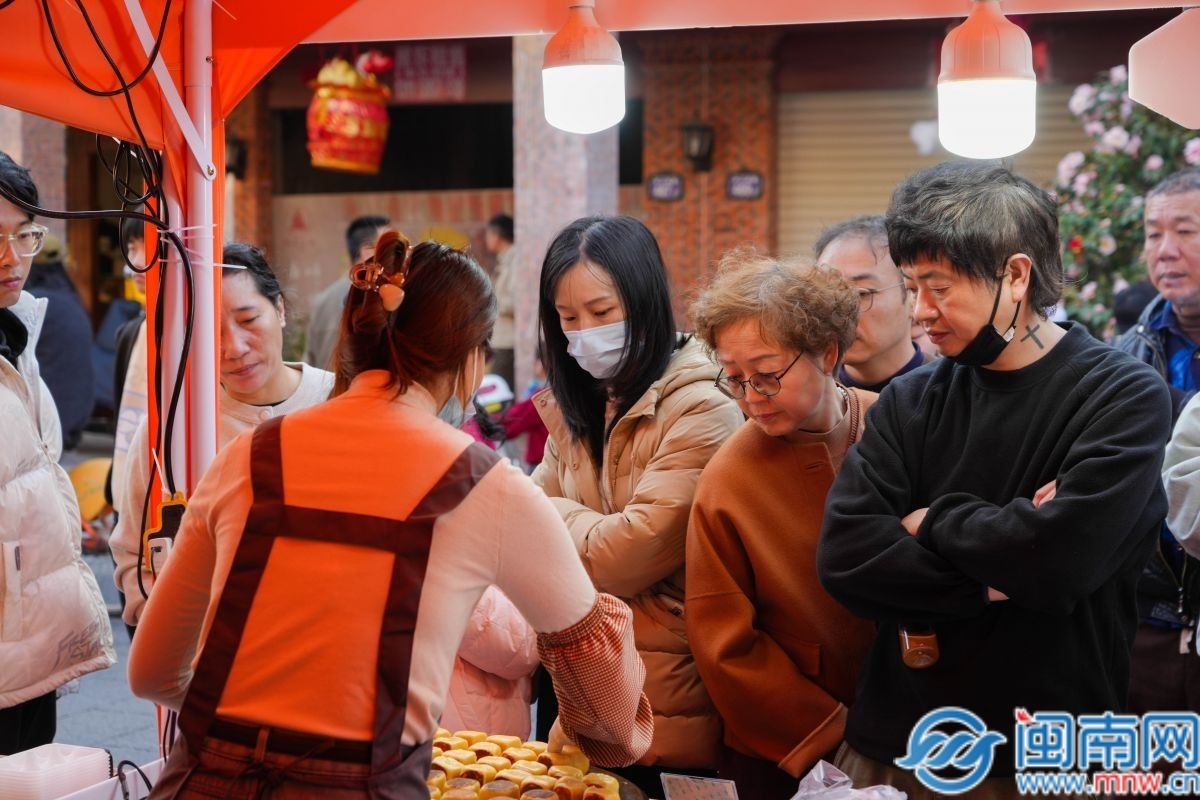 泉州新春非遗美食年货市集开市 感受世遗古城地道年味(图2)