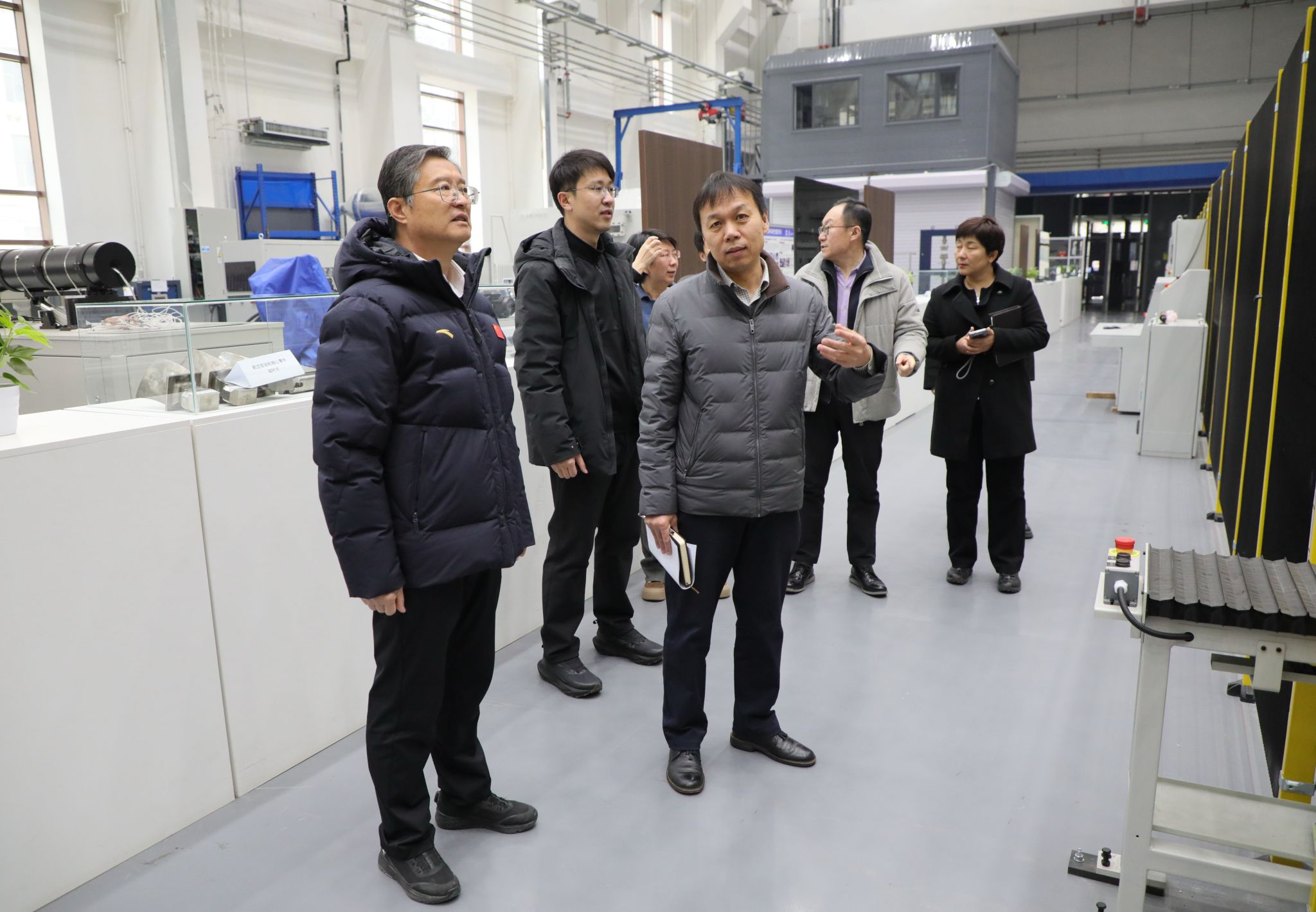 校领导检查2026年春季学期开学工作(图9)